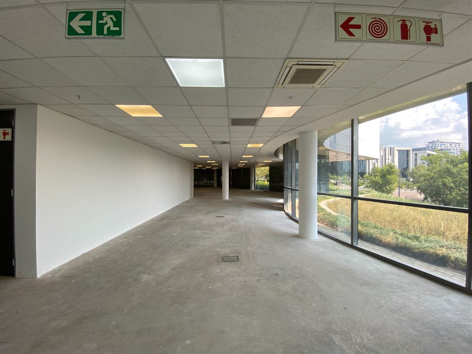 527  m² Office Space in Waterfall Estate photo number 11
