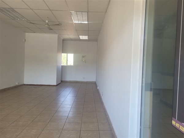 50  m² Commercial space