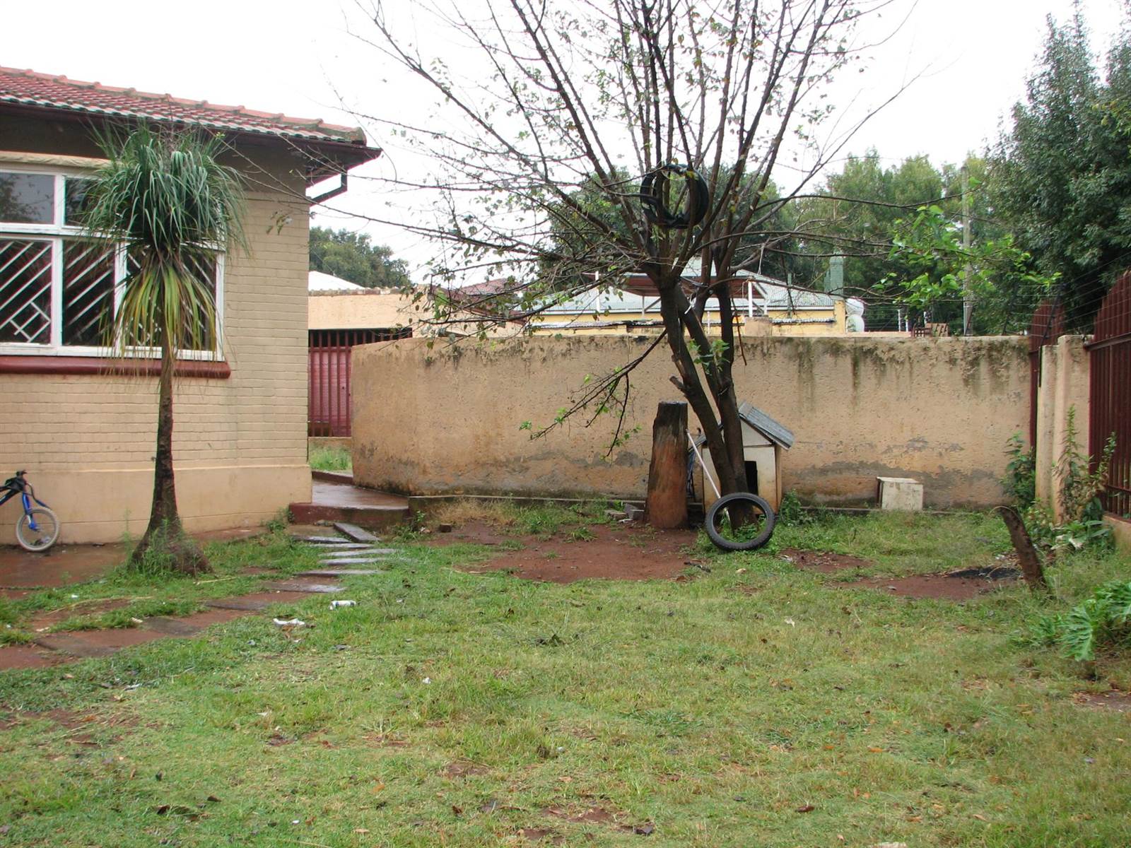 4 Bed House in Roodepoort North photo number 5