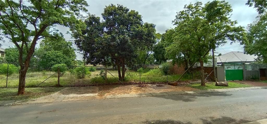 1736 m² Land available in Hatfield photo number 1