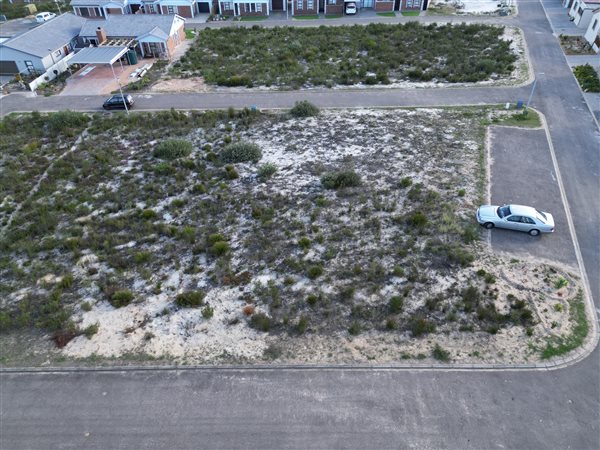 240 m² Land available in Albertinia