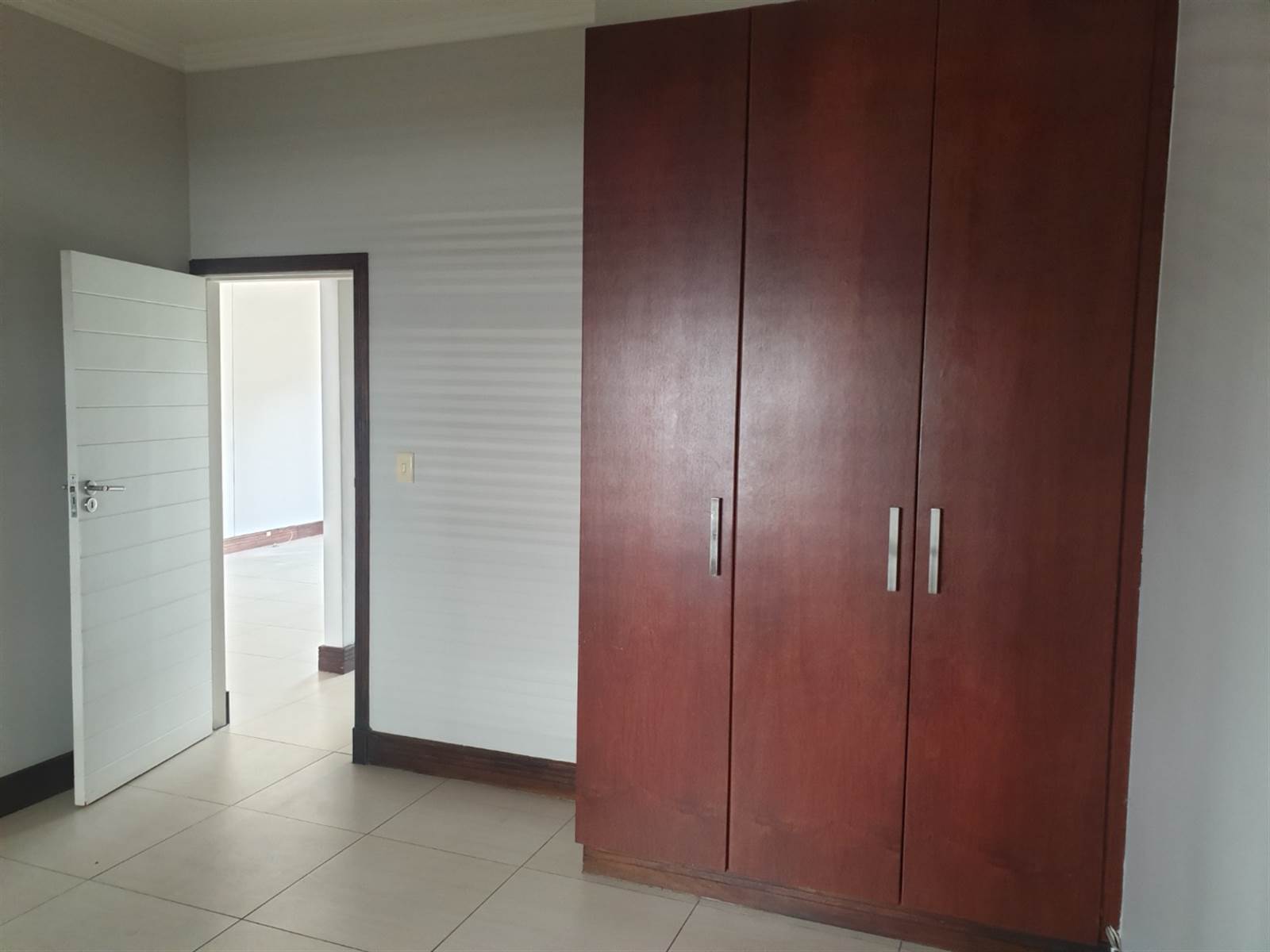 2 Bed Apartment in Umhlanga Rocks photo number 13