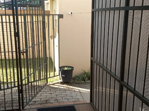 2 Bedroom Townhouse 2 Bedroom Townhouse