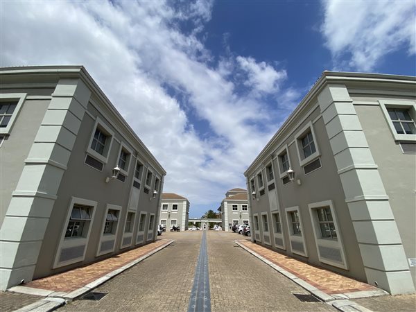 182  m² Commercial space in Pinelands