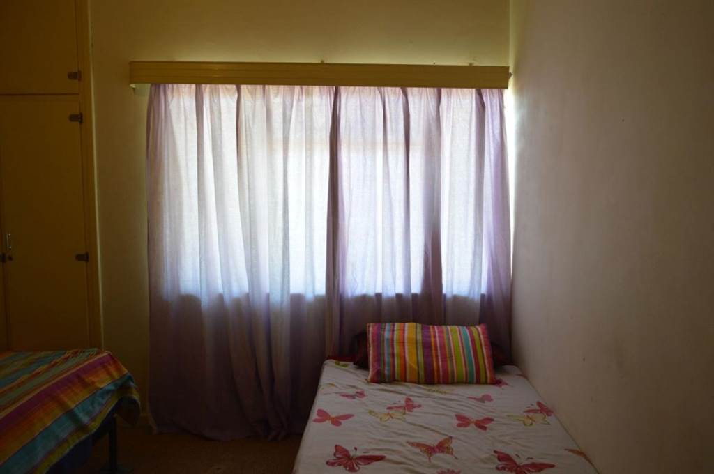 4 Bed House in Upington photo number 13
