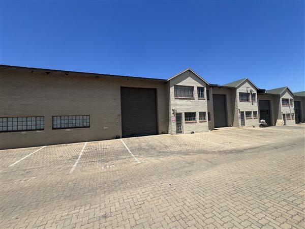 397  m² Industrial space