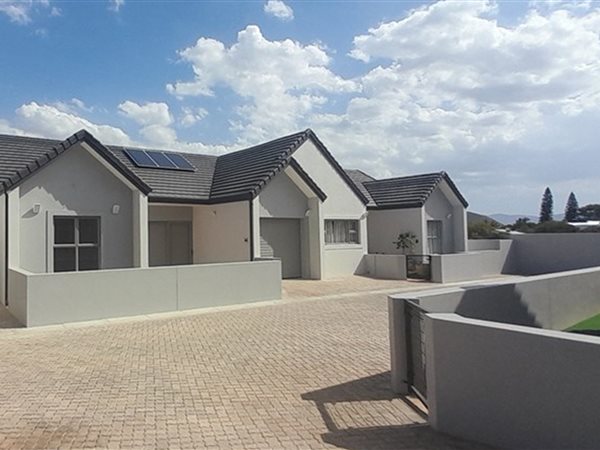 2 Bedroom Townhouse 2 Bedroom Townhouse
