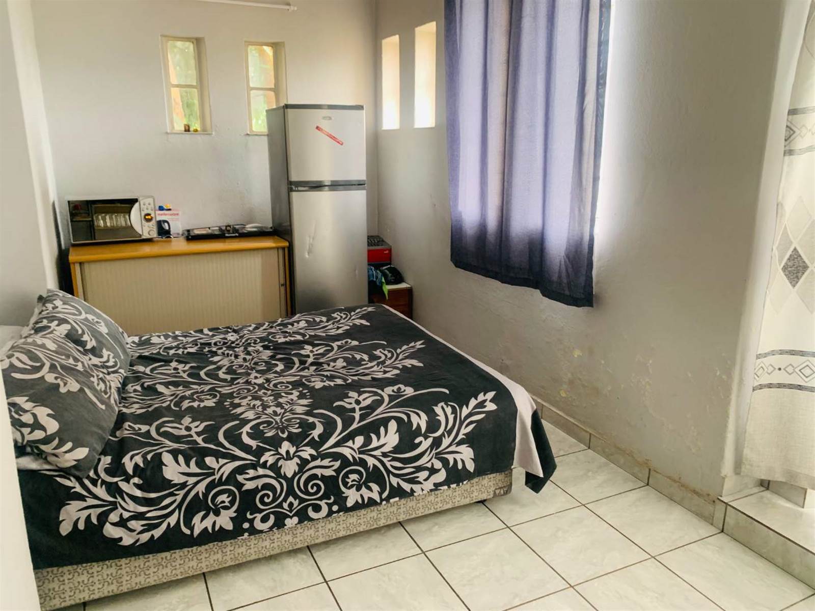 3 Bed Apartment in Yeoville photo number 7