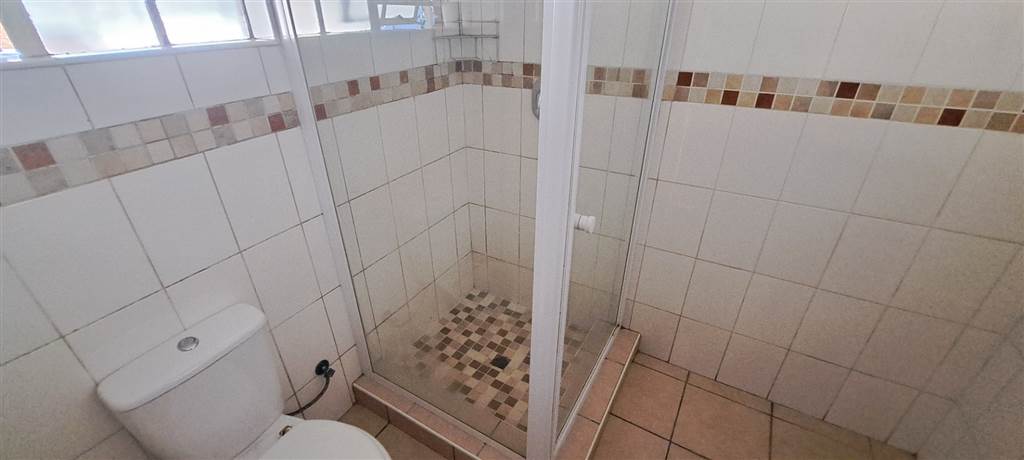 1 Bed Apartment in Rietfontein photo number 9