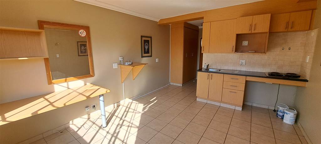 1 Bed Apartment in Rietfontein photo number 2