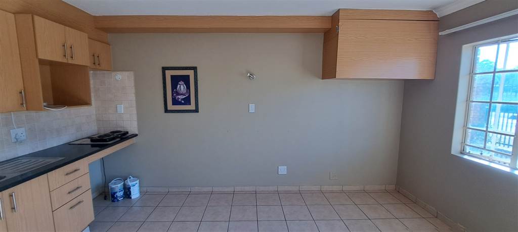 1 Bed Apartment in Rietfontein photo number 17