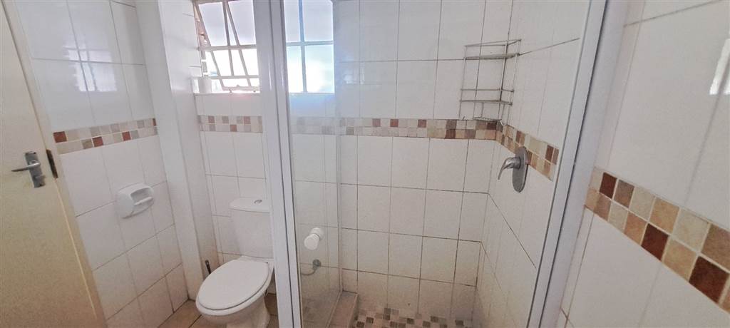 1 Bed Apartment in Rietfontein photo number 11