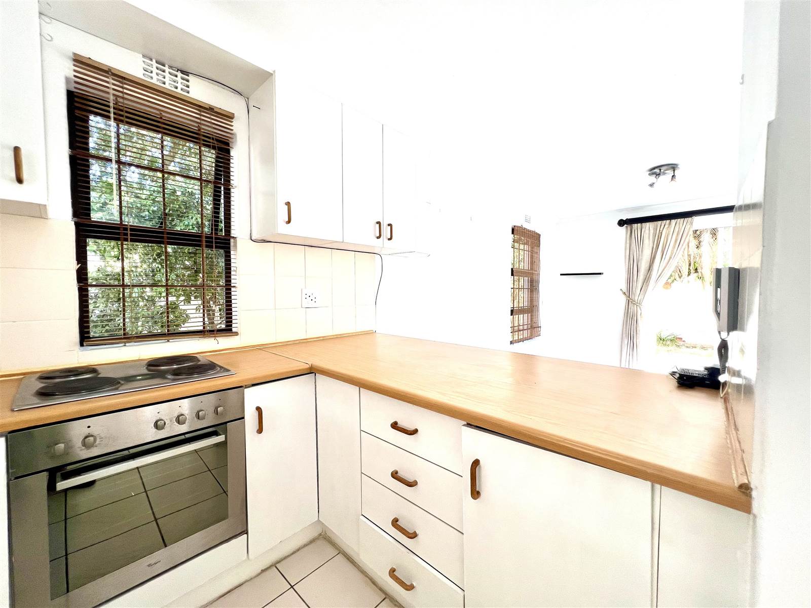 3 Bed Townhouse in Rondebosch photo number 8