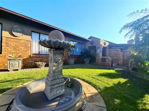 4 Bedroom Townhouse 4 Bedroom Townhouse