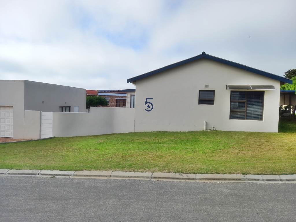 3 Bed House in Struisbaai photo number 26