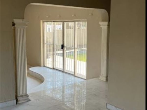 4 Bedroom House 4 Bedroom House