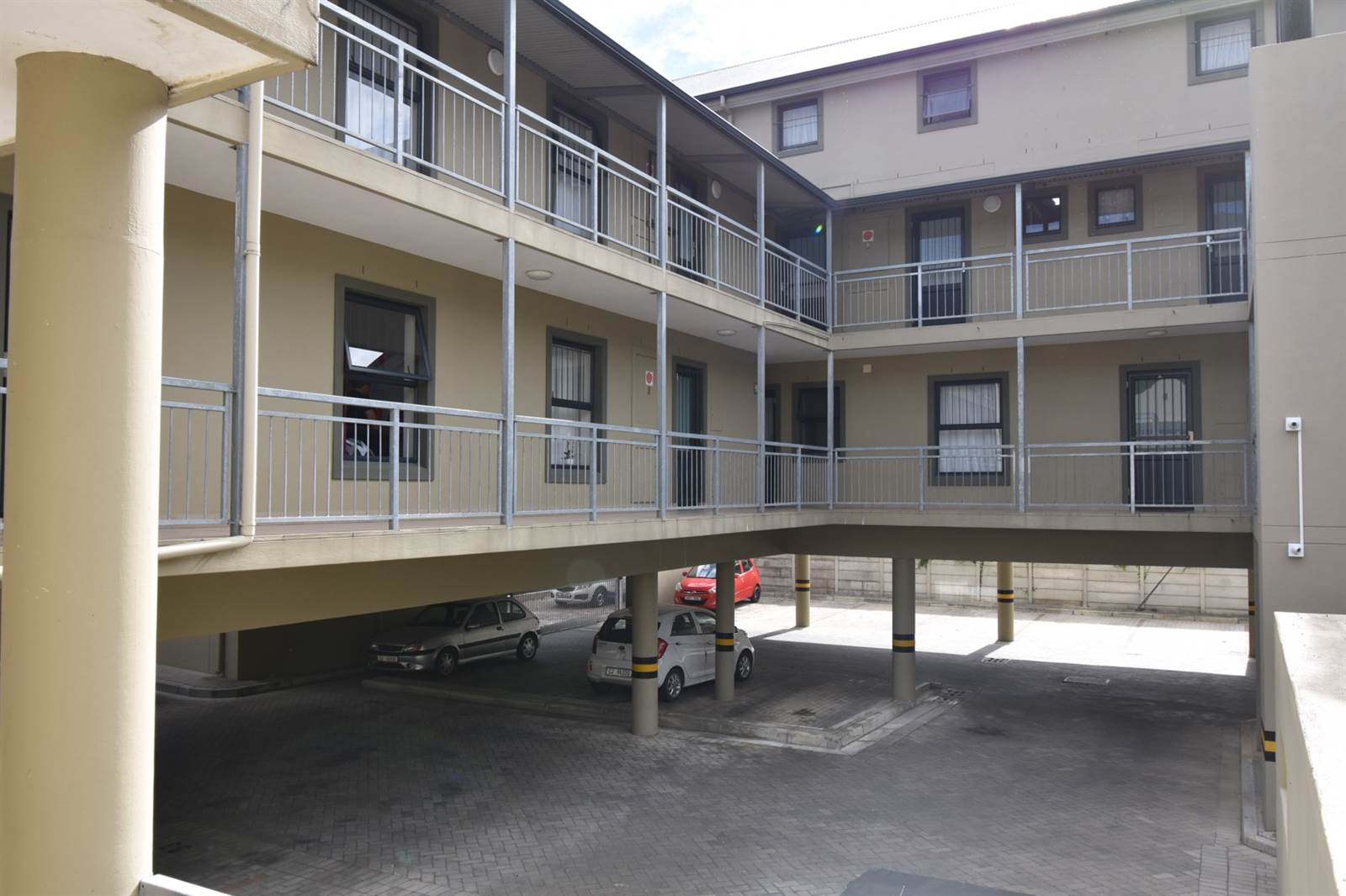 1 Bed Apartment in Paarl photo number 11