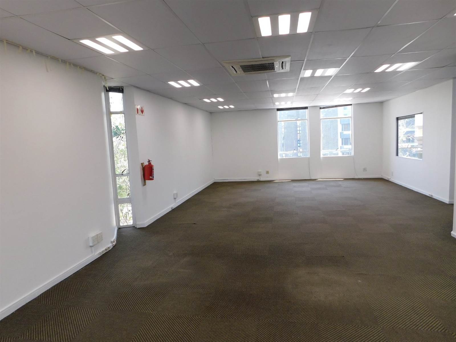 184  m² Office Space in Rosebank photo number 17