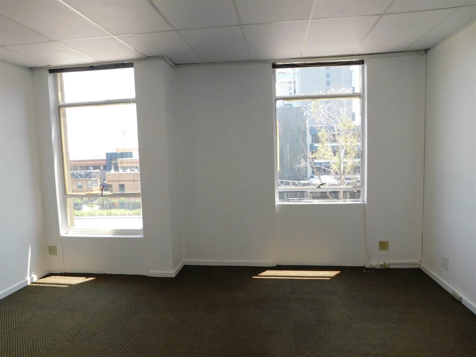 184  m² Office Space in Rosebank photo number 9