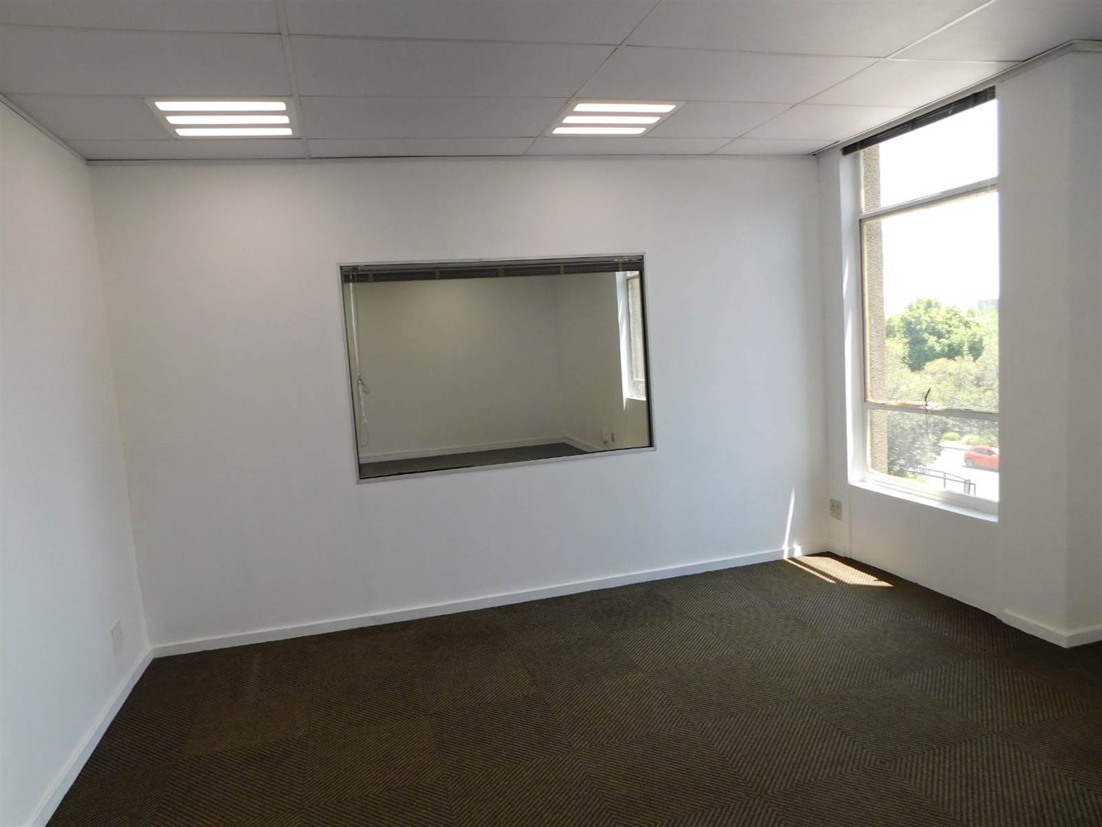 184  m² Office Space in Rosebank photo number 12