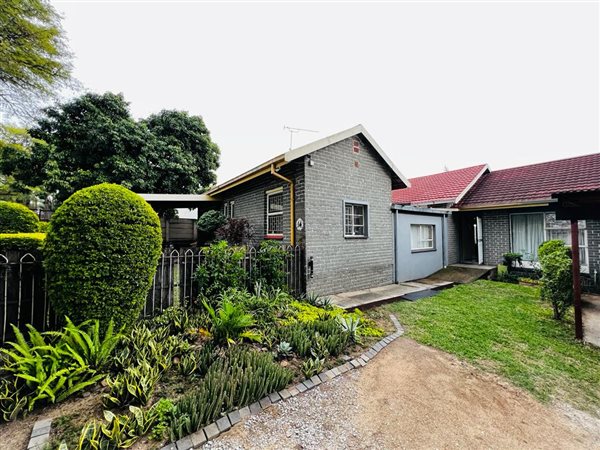 3 Bedroom House 3 Bedroom House