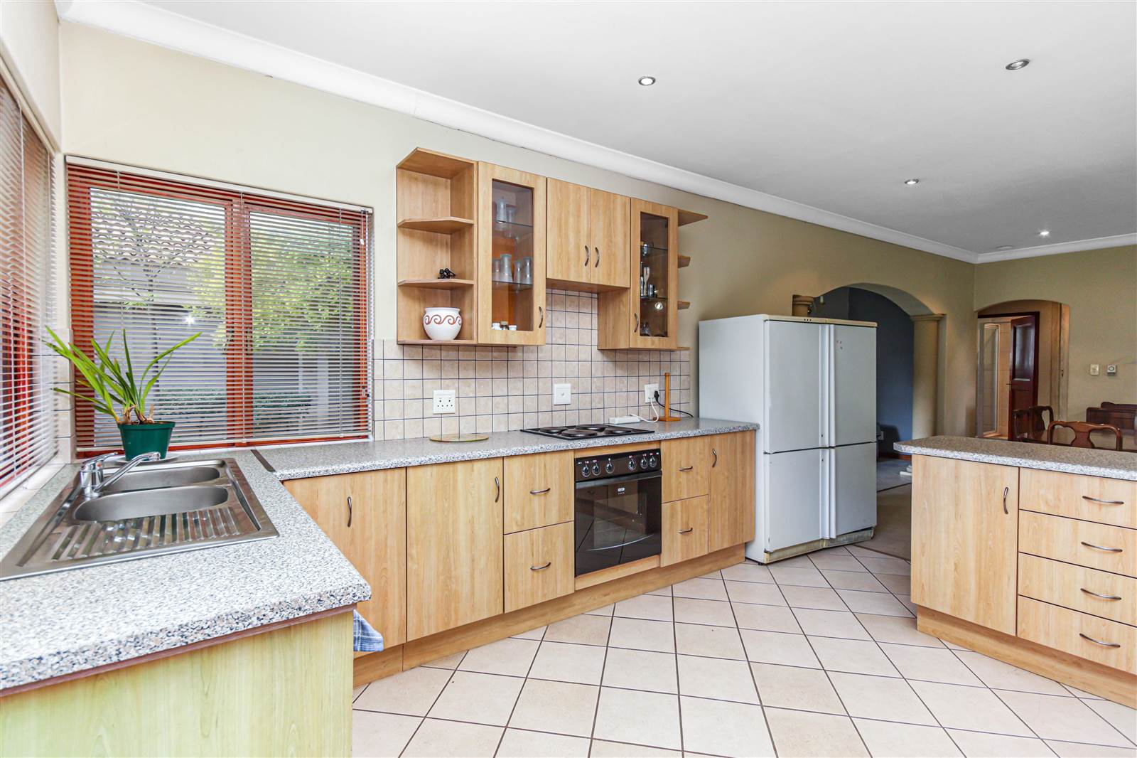 6 Bed House for sale in Saddlebrook Estate T4141214 Private Property