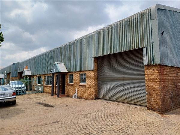 164  m² Industrial space