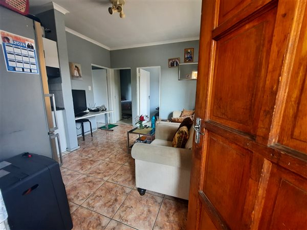 2 Bedroom Flat 2 Bedroom Flat