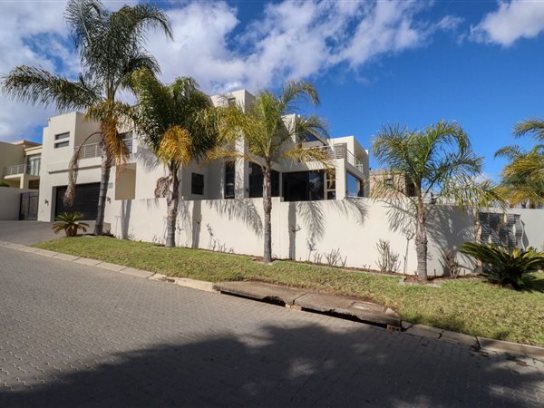 6 Bed House in Kyalami Hills