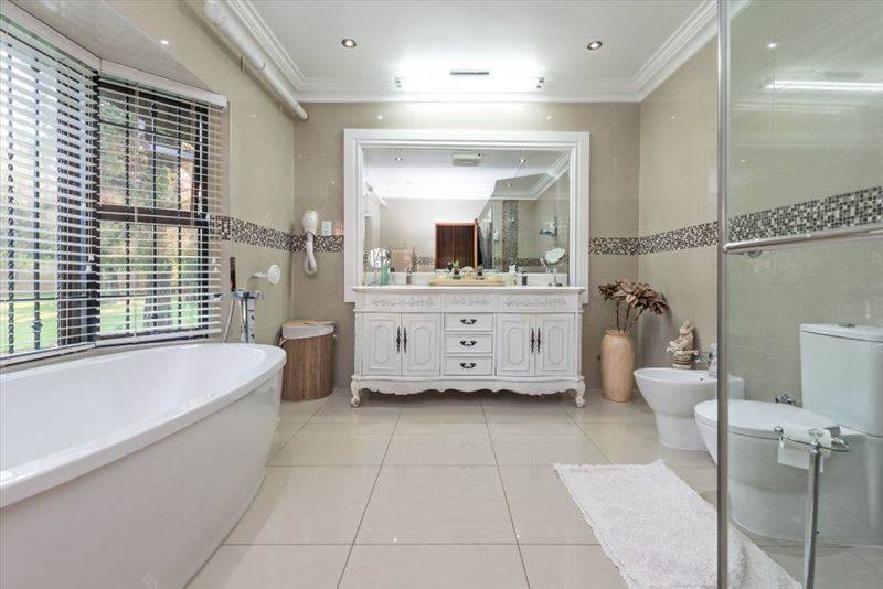 5 Bed House in Benoni AH photo number 22