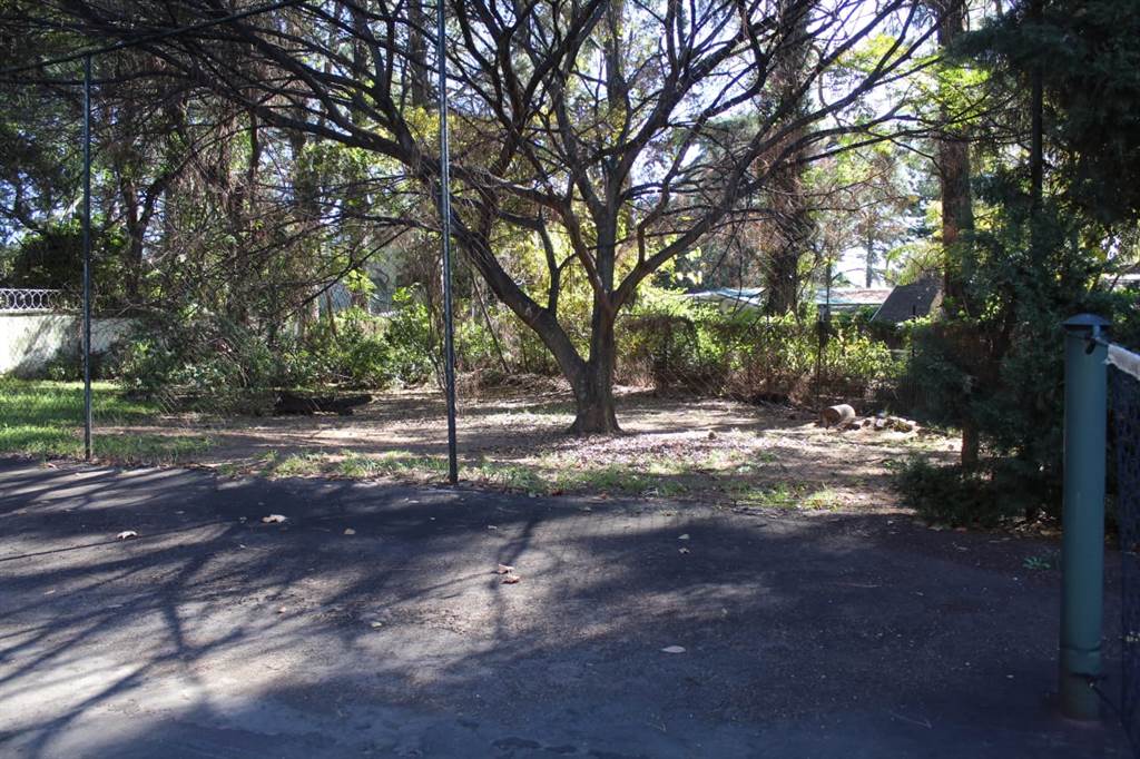 750 m² Land available in Bryanston photo number 4