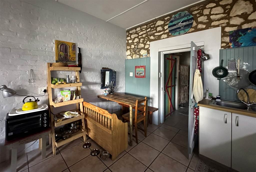 2 Bed Apartment in Stilbaai photo number 6