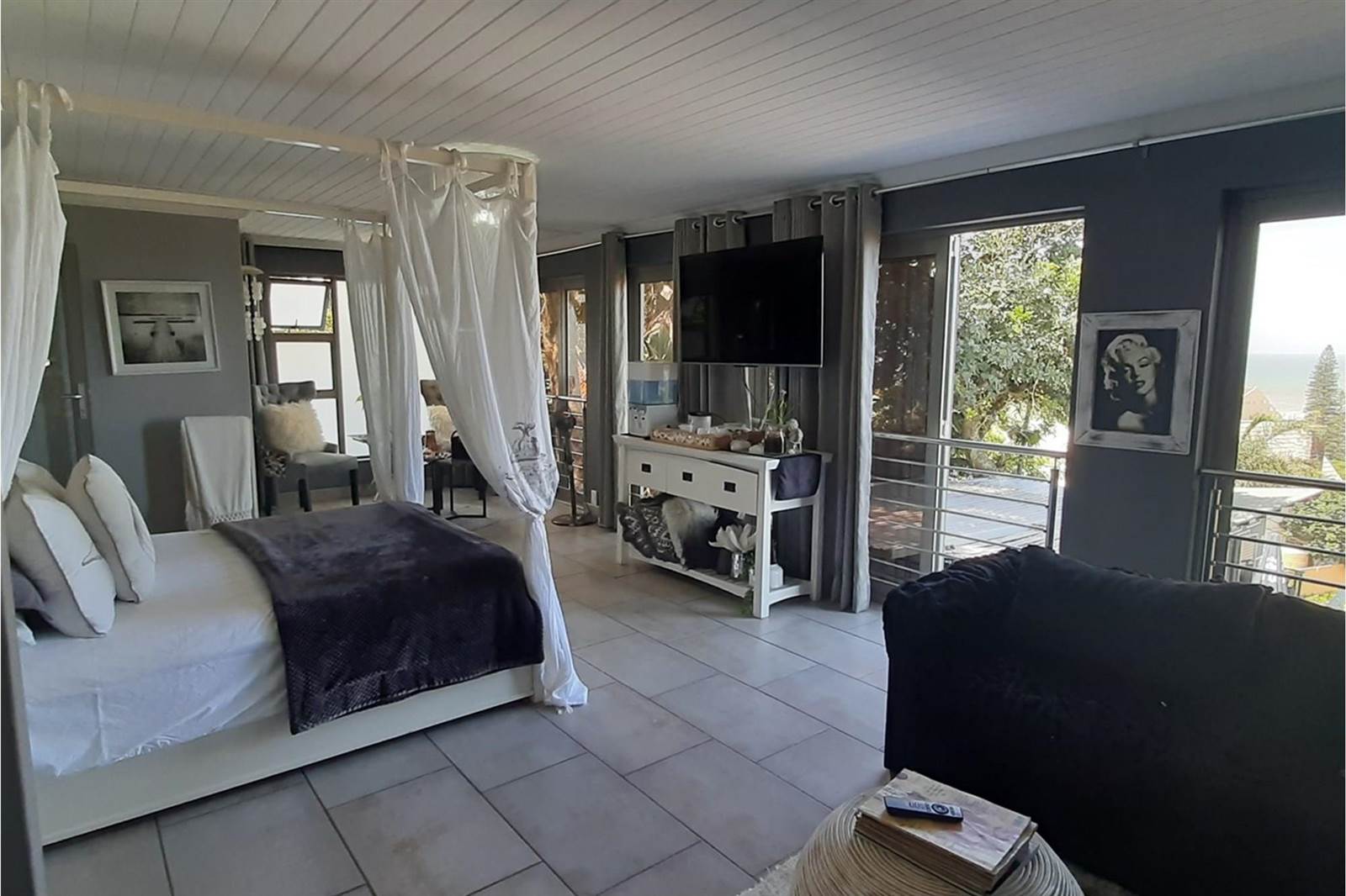8 Bed House in Ballito photo number 14
