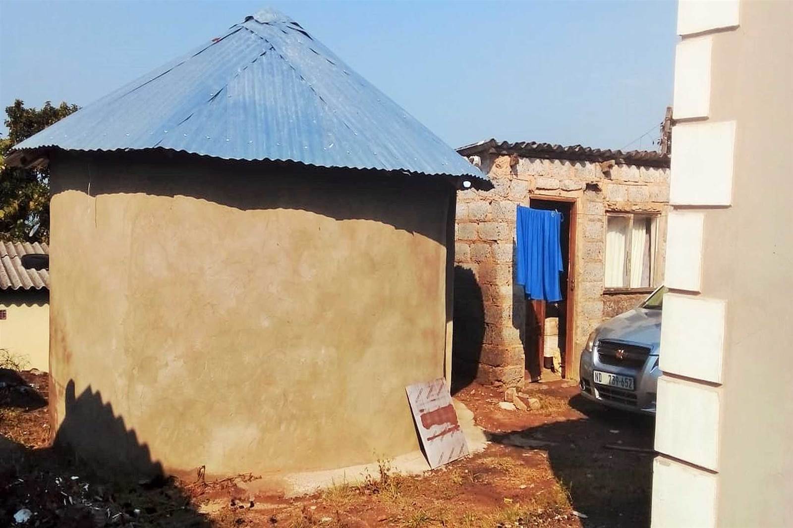 2 Bed House in Amanzimtoti photo number 3
