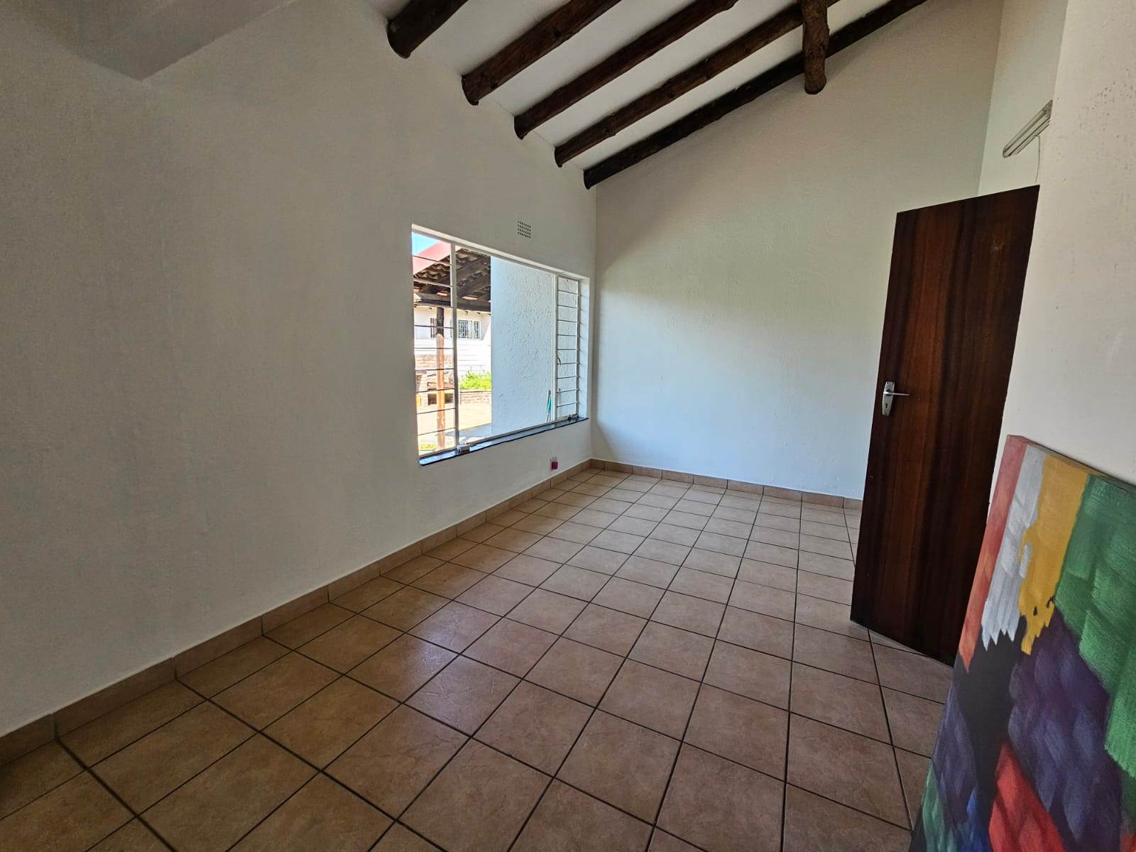 3 Bed House in Glen Marais photo number 6