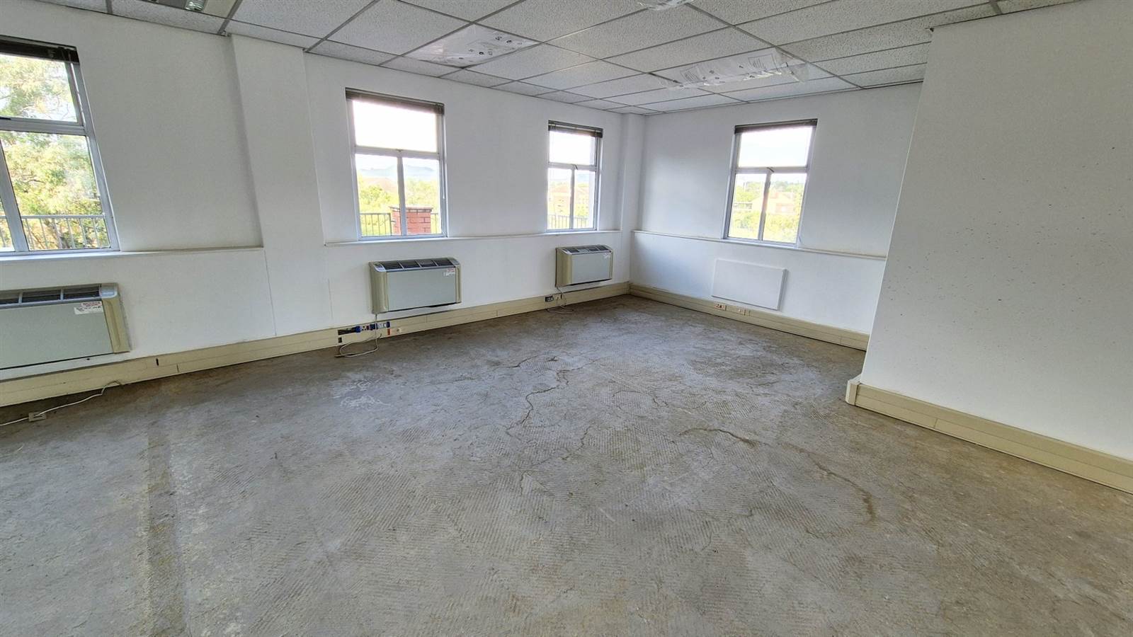 317  m² Office Space in Menlyn photo number 10