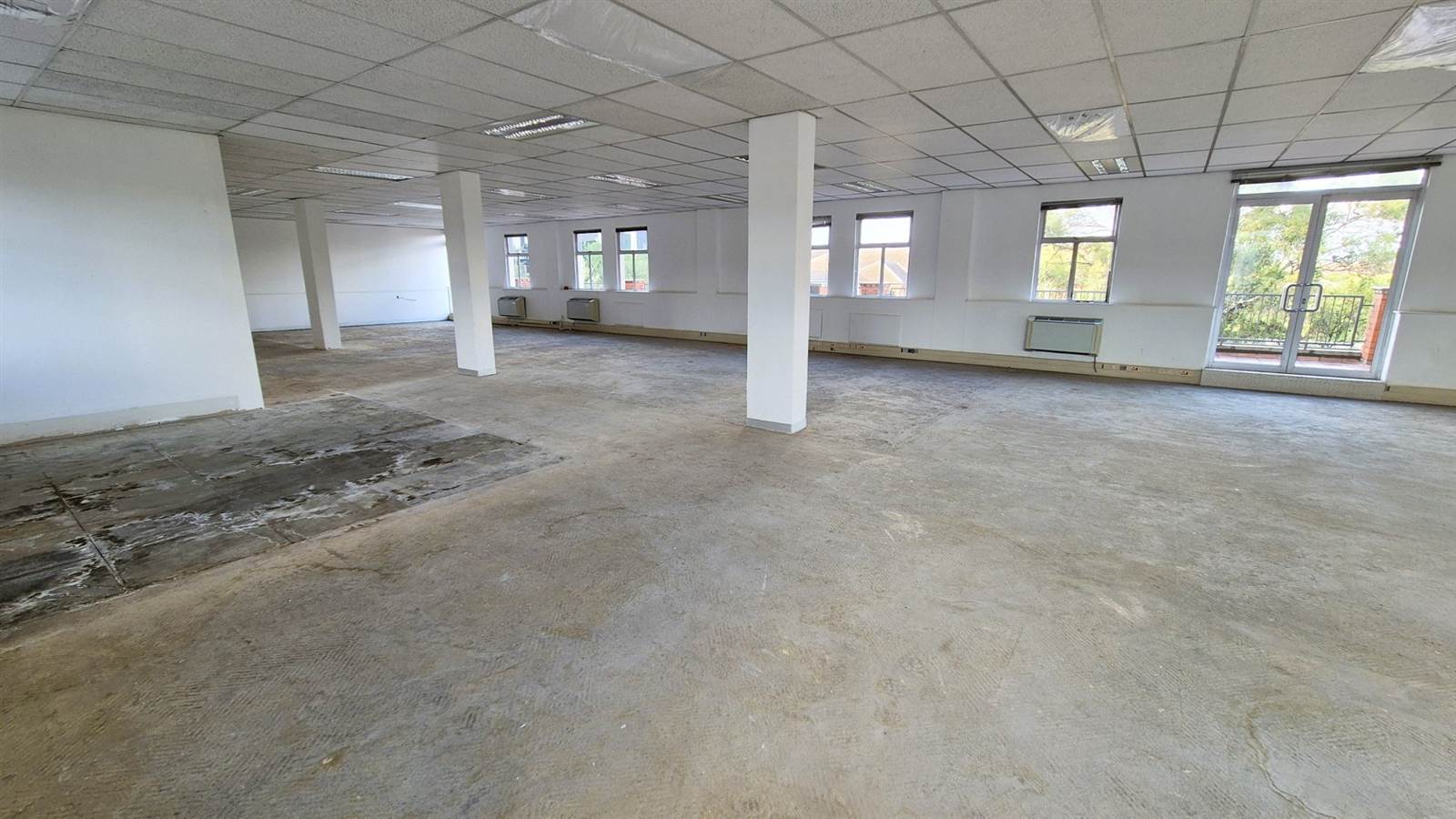 317  m² Office Space in Menlyn photo number 13