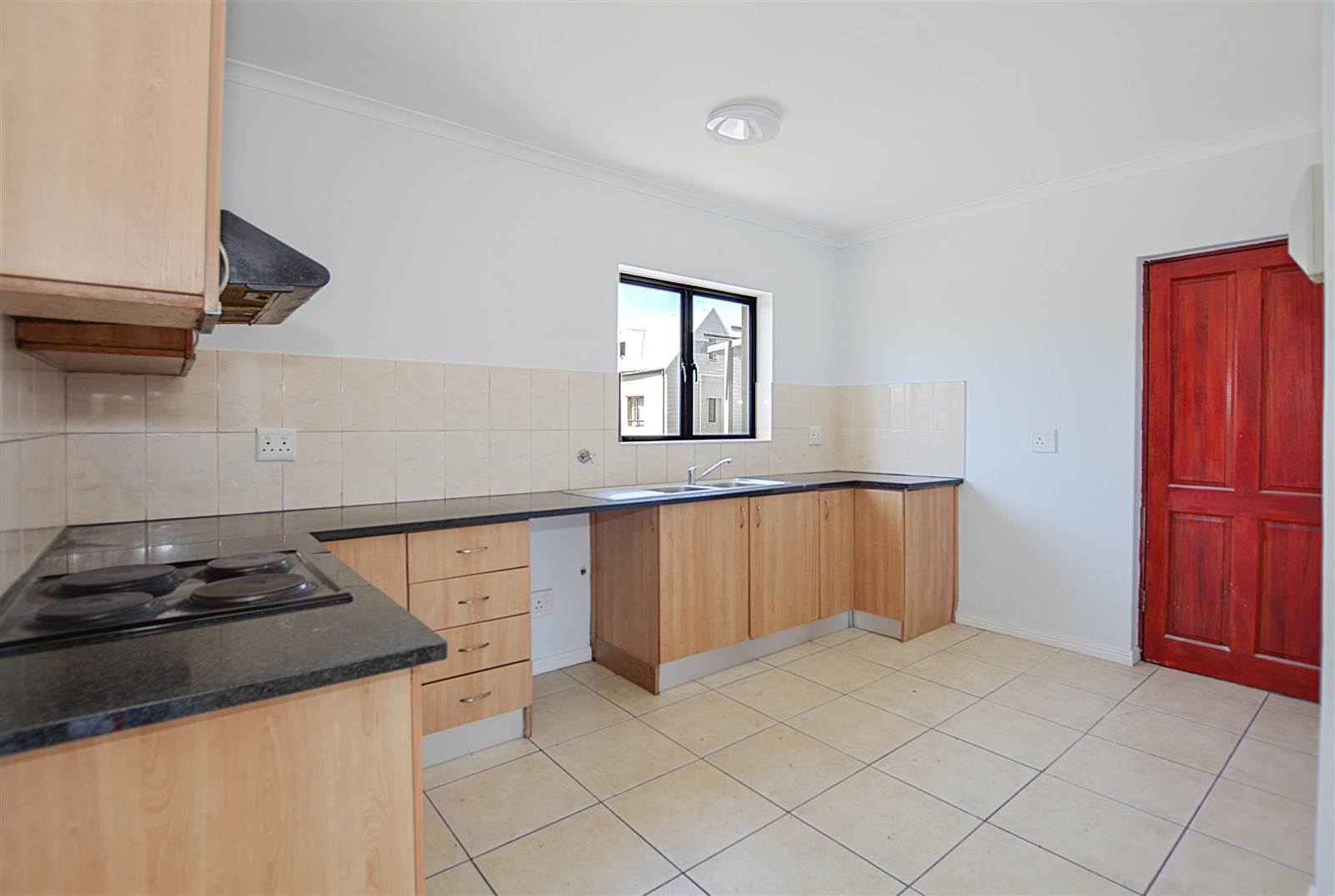 3 Bed Apartment in Parklands photo number 3