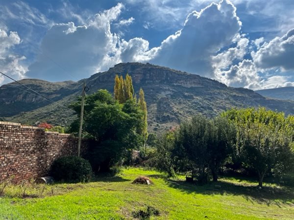 1071 m² Land available in Clarens