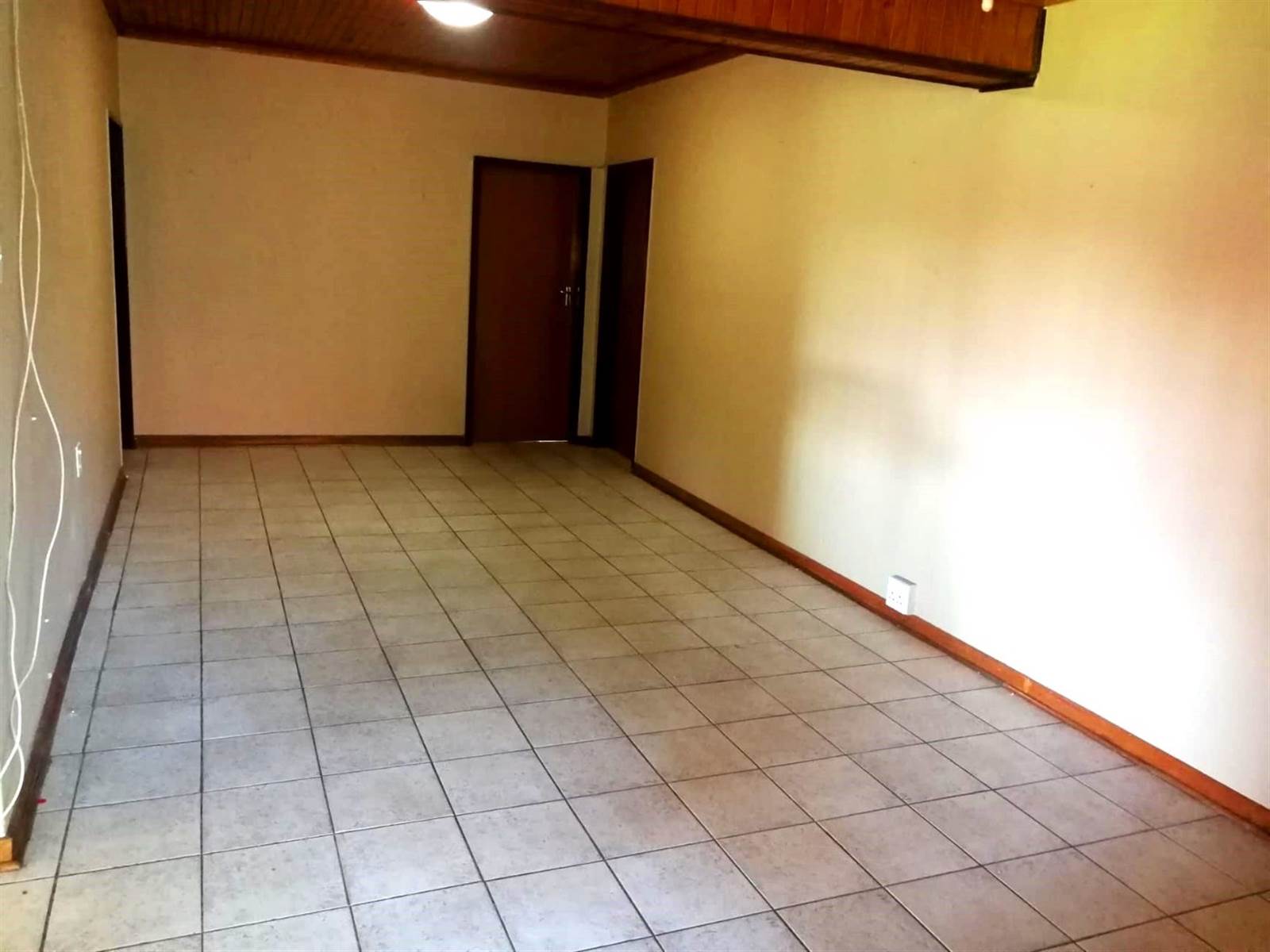 3 Bed Townhouse in Grobler Park photo number 2