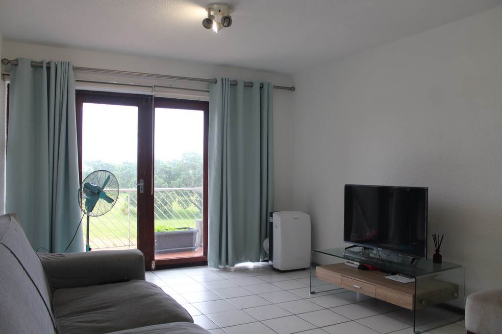 2 Bed Apartment in Meerensee photo number 5