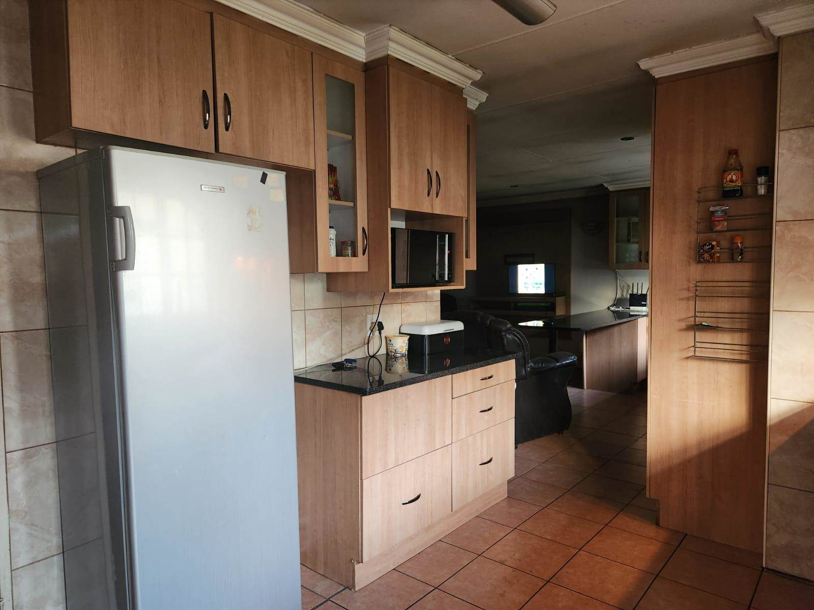 4 Bed House in Secunda photo number 5