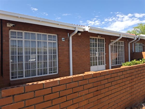 2 Bedroom Townhouse 2 Bedroom Townhouse