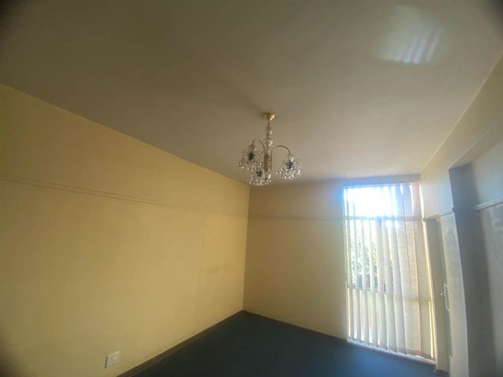 1 Bed Apartment in Memorial Road Area photo number 7