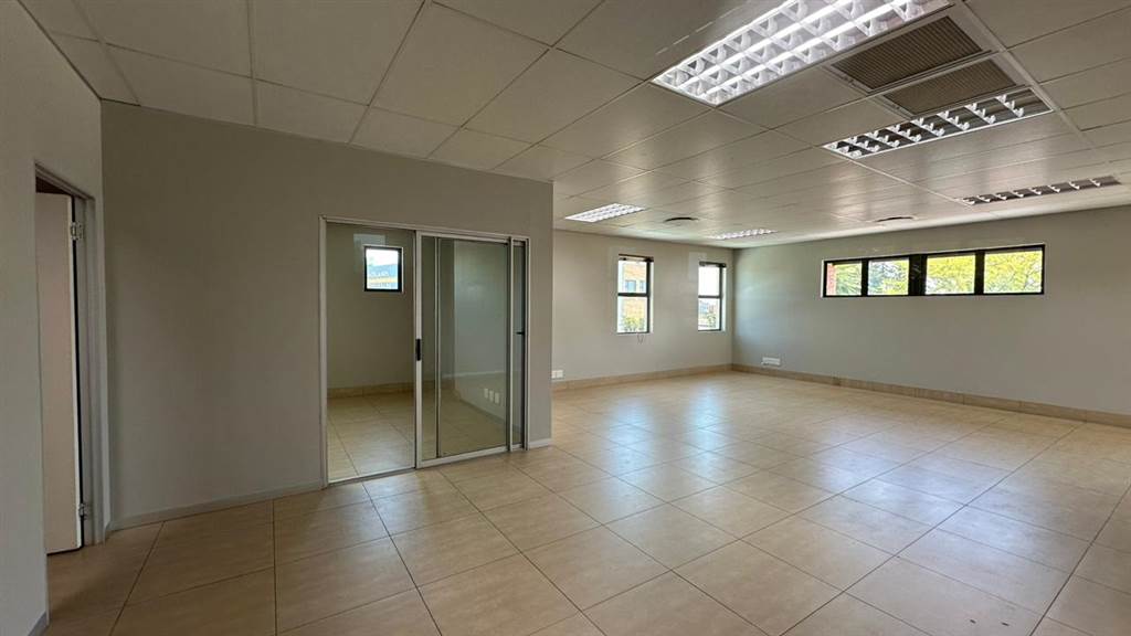 104.8  m² Commercial space in Midstream Estate photo number 10
