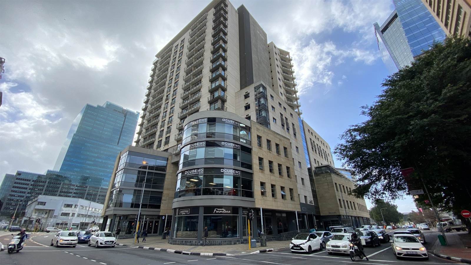427  m² Commercial space in Cape Town City Centre photo number 8