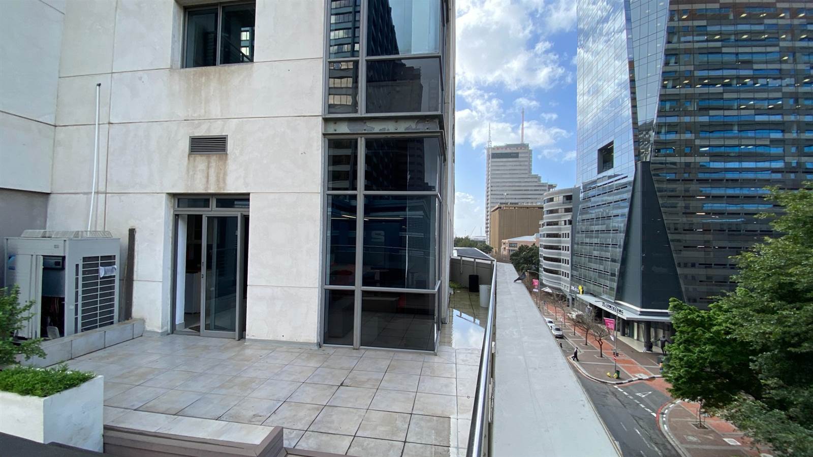 427  m² Commercial space in Cape Town City Centre photo number 4