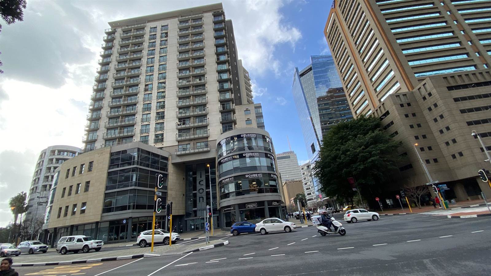 427  m² Commercial space in Cape Town City Centre photo number 9