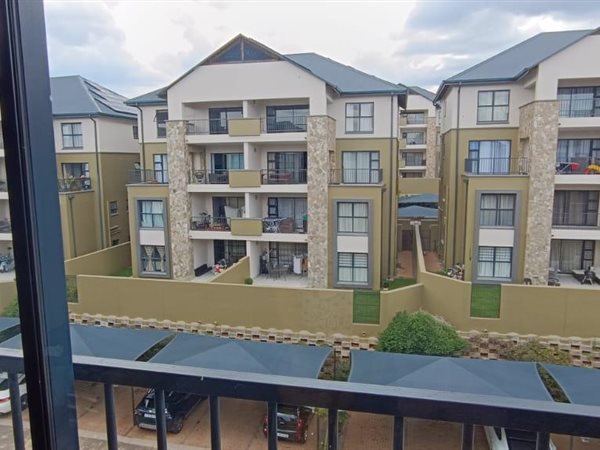 1 Bed Apartment in Jukskei View