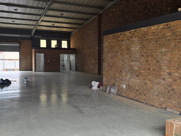 250  m² Industrial space